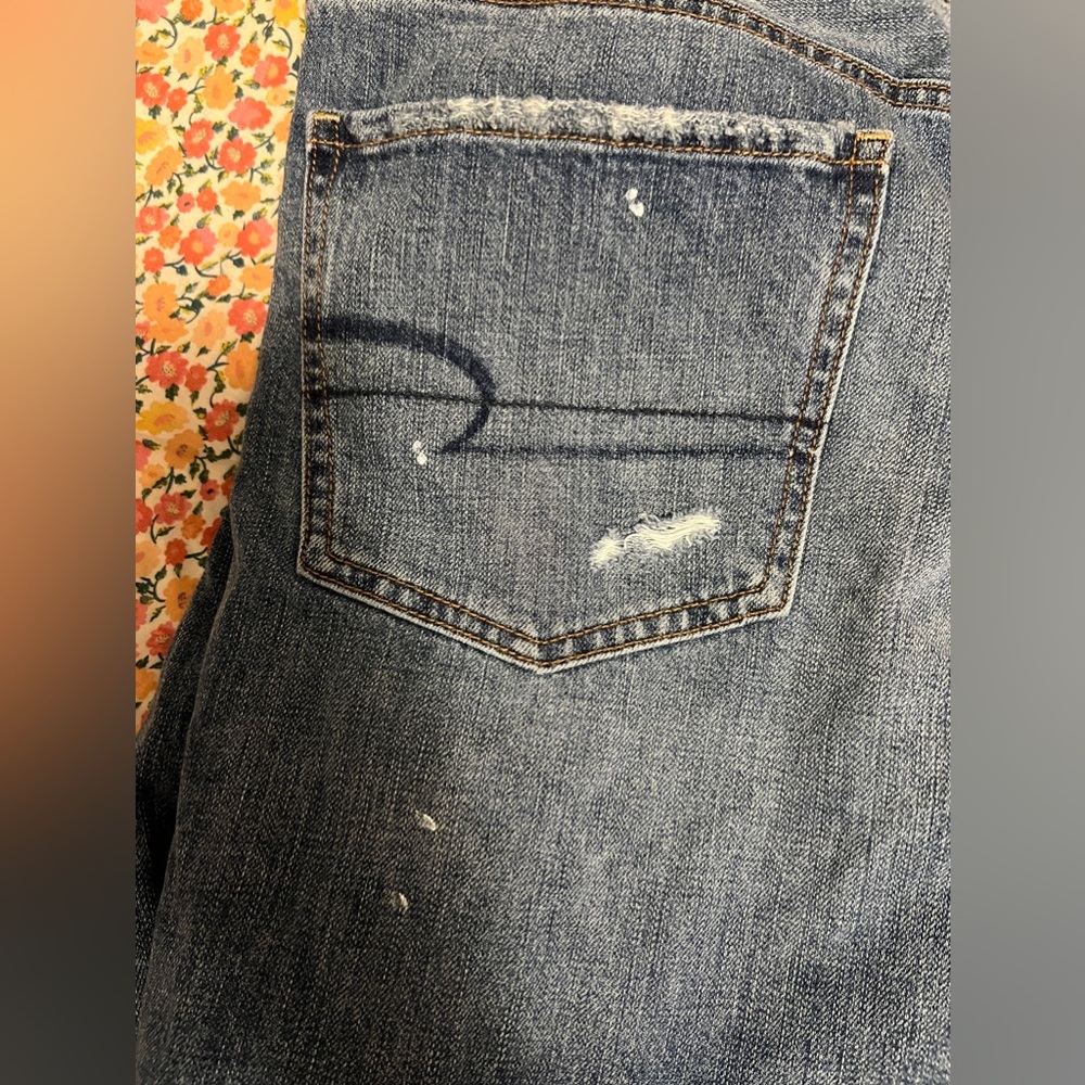 aeo high rise tomgirl jeans size 18 - Picture 3 of 4